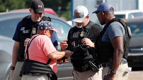 'Start Here': Fallout from sweeping ICE raids in Mississippi and Democrats descend on Iowa for ...