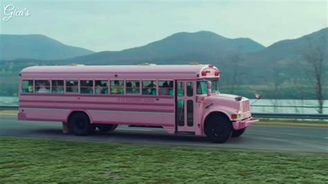 Wheels On The Bus Melanie Martinez Legendado Youtube