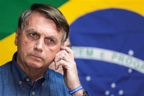 Governo Bolsonaro Gastou R Milh Es Cart O Corporativo Em Dois