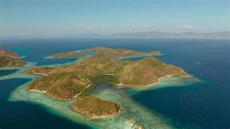 Premium Photo Tropical Island With Sandy Beach Philippines Palawan