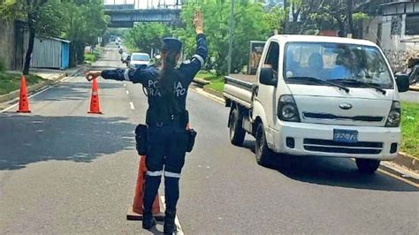 Polic A Captura Diariamente A Cinco Conductores Peligrosos En El Pa S