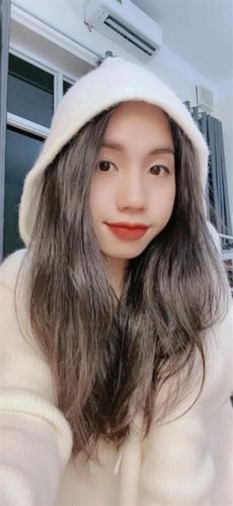 Hot girl đội tuyển nữ Việt Nam khoe cơ bụng săn chắc trong phòng gym khiến hội chị em vô cùng