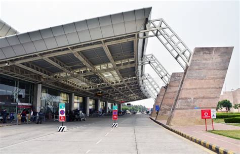 Jaipur, India - January 3, 2015: Passenger at Jaipur Airport Editorial Photography - Image of ...