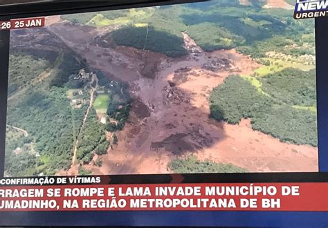 Vista aérea de Brumadinho antes e depois da tragédia Brumadinho MG