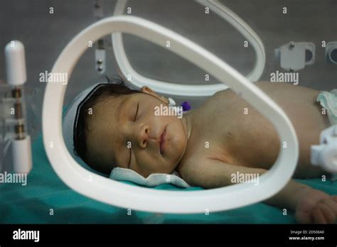 New Born Baby Sleep In Incubator Stock Photo Alamy