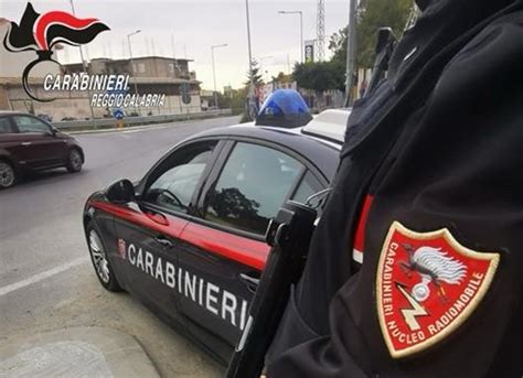 Melito Carabinieri Controllano Mille Veicoli E Denunciano Due Persone