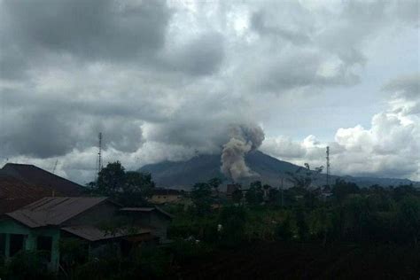 Gunung Sinabung Luncurkan Abu Sejauh Seribu Meter Andalan News