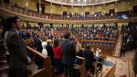 El Congreso Guarda Un Minuto De Silencio Por Los Guardias Civiles