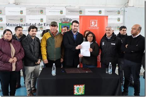 Gobernador Luciano Rivas firma mensaje para la construcción de una