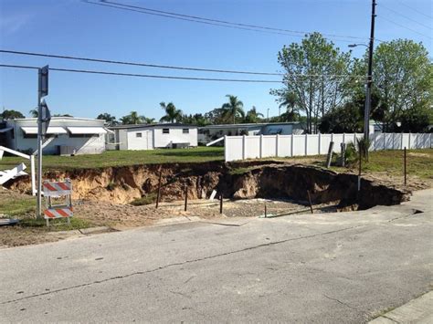 Incredible sinkholes around the world - ABC News