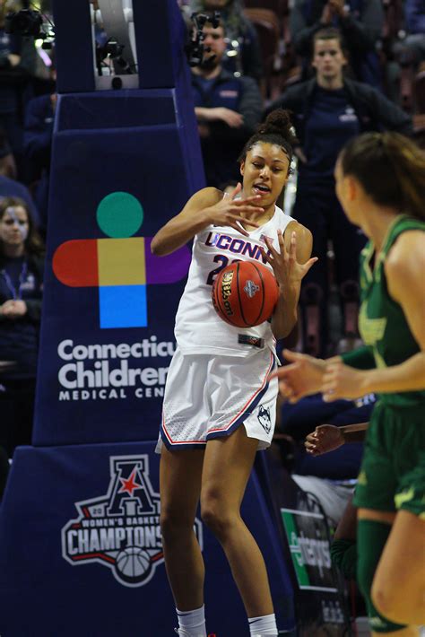 Photo Gallery Usf Bulls Vs Uconn Womens Basketball Aac Semifinals