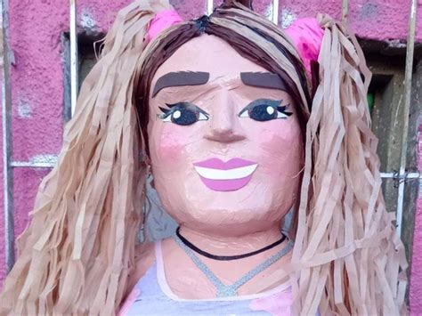 Resulta y resalta que crearon nueva piñata de Wendy Guevara en Tamaulipas