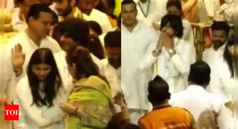 Shah Rukh Khan And Nayanthara Offer Prayers At Tirupati Ahead Of The