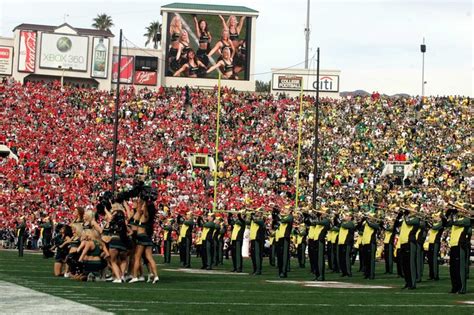 Picture in picture at the 2010 Rose Bowl Game. (Eric Evans photo ...