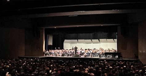 Downers Grove North High School Bands Dgn Band Students Perform At