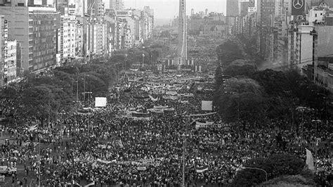 En Medio De Una Virulenta Campa A Electoral Argentina Celebra Los