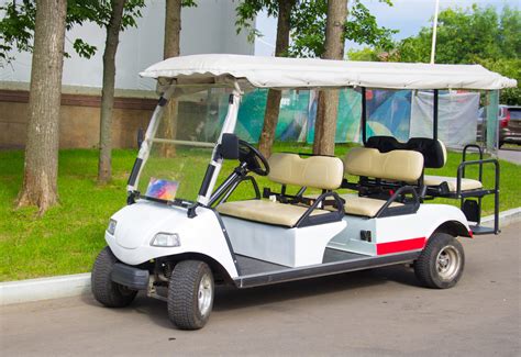 Advantages of Electric Golf Carts: Greener & Cost-Effective