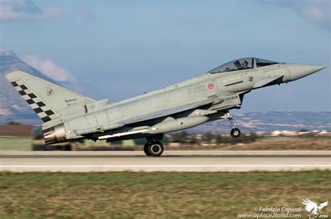 Eurofighter Precipita Vicino L Aeroporto Di Trapani Aplace Land