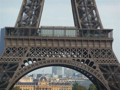 R Novations Faites La Tour Eiffel