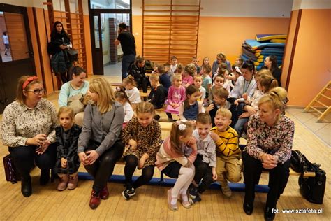 Najpi Kniejsza Choinka W Stalowej Woli Sztafeta Pl