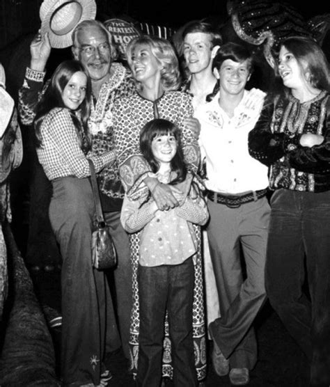 Walton Family off set | The waltons tv show, Walton family, Walton