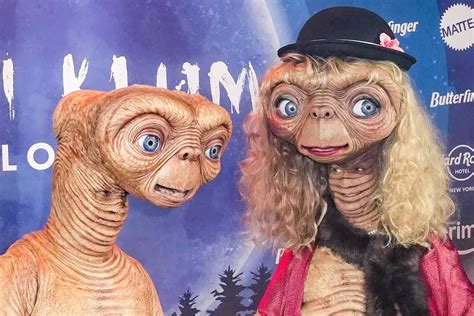 Heidi Klum Reveals Her Latest Epic Halloween Costume E T In Drag