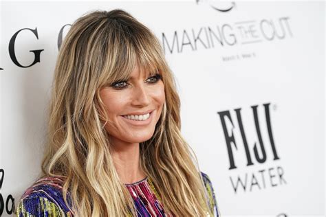 Heidi Klum Feiert Mio Instagram Follower In Dessous Weekend At