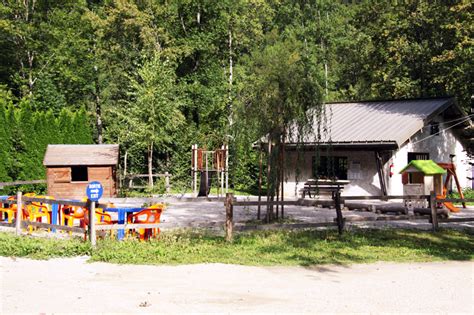 Camping Le Relais De L Eventail Camping Jura