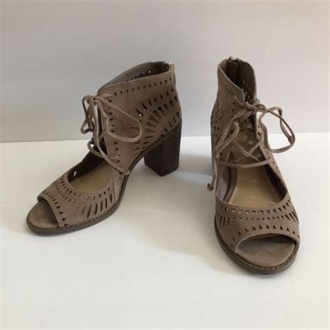 Vince Camuto Tan Tarita Laser Cut Bootie Lace Up Heel Gem