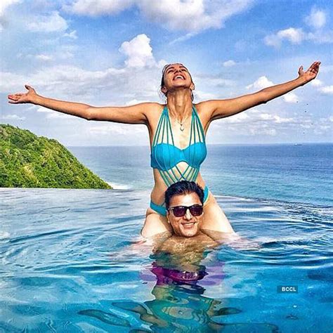 Hot Sexy Jaswir Kaur Bikini Pics