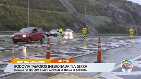 Rodovia dos Tamoios é interditada no trecho de serra por risco de queda