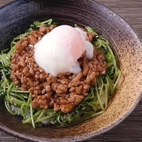 節約レシピ ボリューム満点肉豆苗丼 作り方・レシピ クラシル