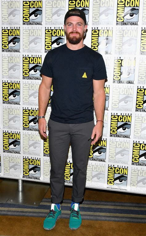 Stephen Amell From Comic Con 2018 Star Sightings E News