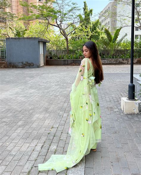 Bomb Beauties Anushka Sen Looks Stunning In Mint Green Embellished Suit Ashnoor Kaur Oozes