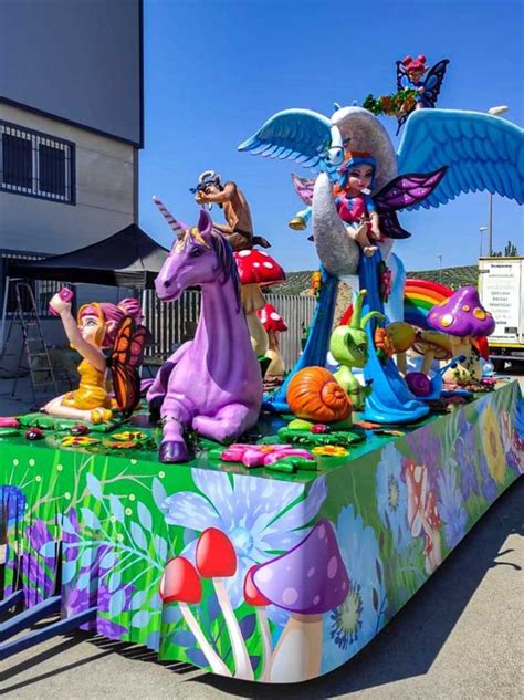 Carroza Un Mundo Fantástico Alquiler de carrozas para cabalgatas