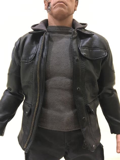 Hot Toys MMS307 Terminator Genisys 1 6th Scale T 800 Guardian