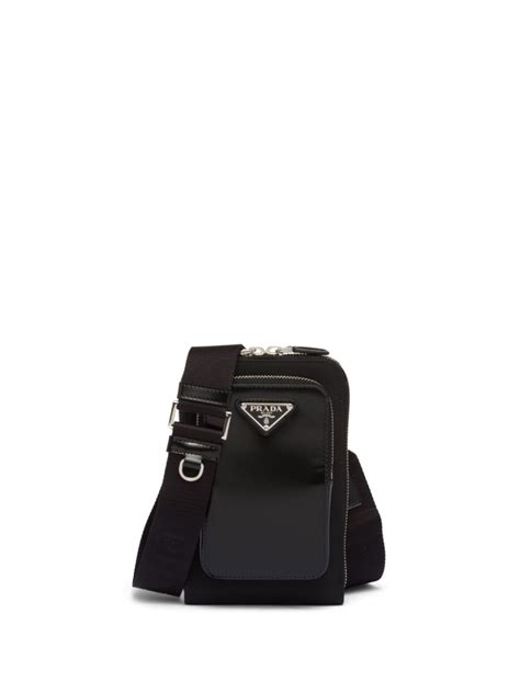 Prada Funda Para Celular Con Logo Triangular Negro Farfetch Mx