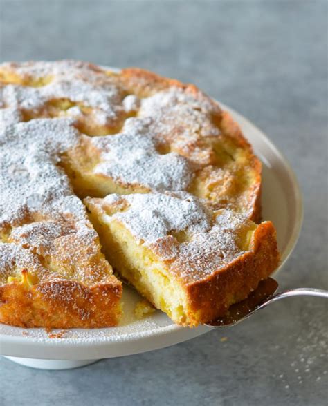 Постная шарлотка с яблоками – 3 очень вкусных рецепта