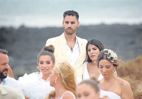 Isabel Pantoja La Gran Ausente En La Boda De Su Hija Con Asraf Beno