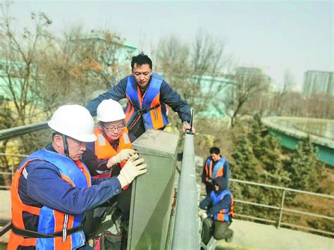 【新春走基层】春节“不打烊” 守护水环境 新闻中心 青海新闻网