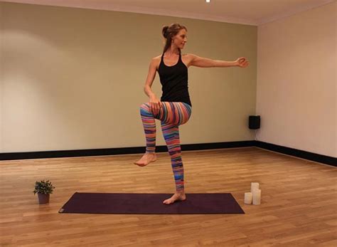 5 Minute Yoga How To Fit Your Yoga Into Your Holidays Doyou