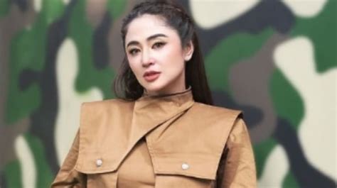 Ultah Ke 39 Dewi Perssik Sudah Tak Lagi Berdoa Cepat Cepat Dapat Jodoh