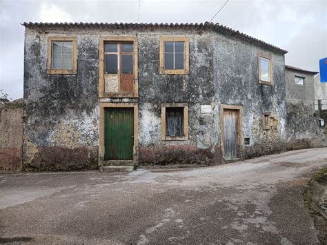 Casa de aldeia à venda na rua da Fonte s n Lamas Miranda do Corvo