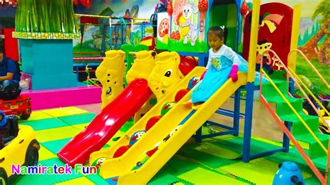 Bermain Di Taman Mainan Anak Perosotan Mandi Bola Di Kids Zone Indoor