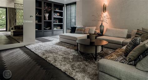 Royal Dutch Floors Macazz