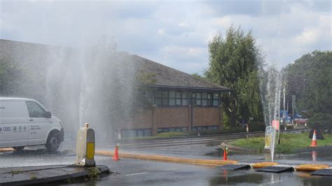 Lfb Fire On Fowler Road In Ilford And High Volume Pumps D Flickr