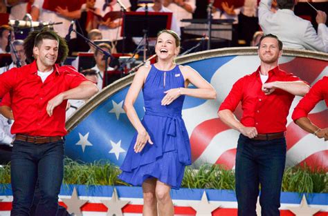 What Happens Behind the Scenes of a Musician's Live Show 10