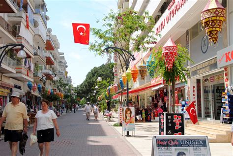 Halcyon Travels: Shopping street