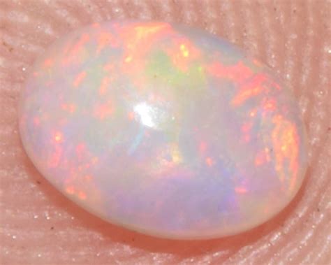 Äthiopischer Feuer Opal Welo Natürlicher Edelstein Oval Kabine 0 20Ct