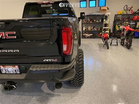 Gmc Sierra Hd With X Hostile Alpha And R